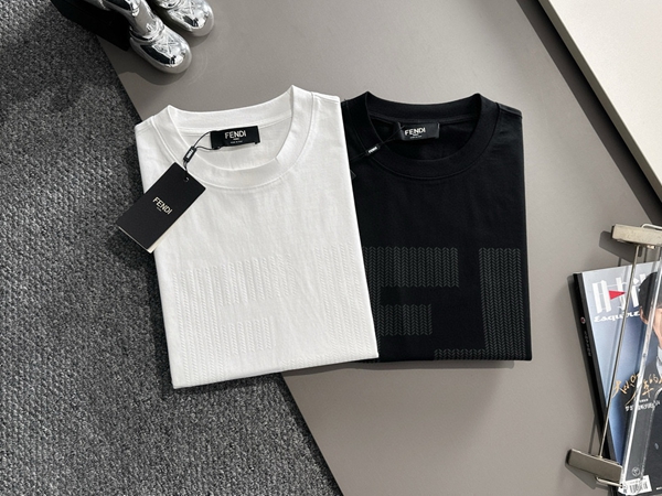 ブランドTシャツ全体デザイン